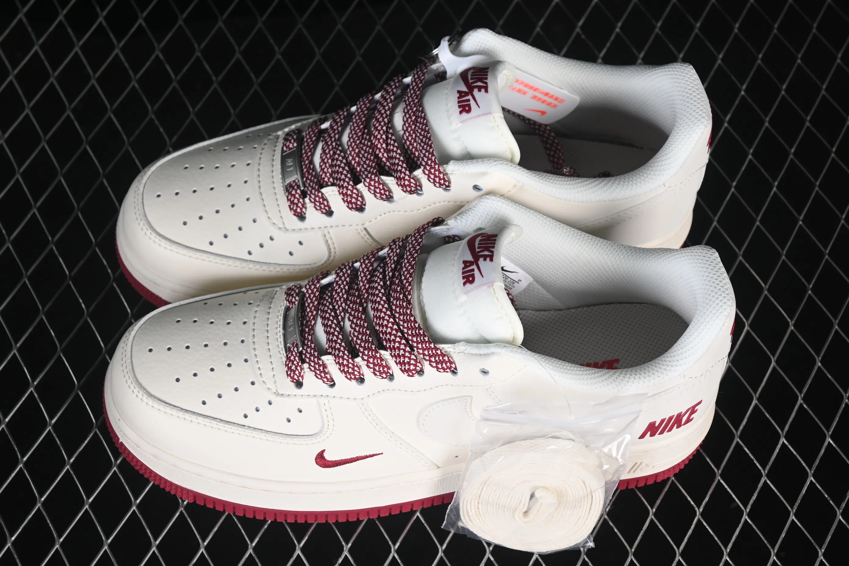 All Categories Nk Air Force 1 Air Force Series Nk Air Force 1 Low Air Force Low Nike Air Force 1'07 Low Burgundy Three Hook Air Force One Low Casual Sneakers JP2026-106